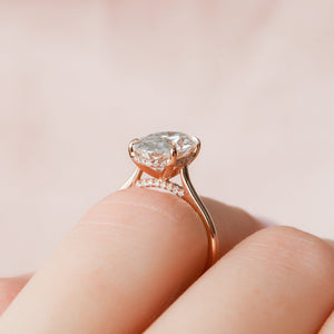 The Natalie Set With A Oval Moissanite