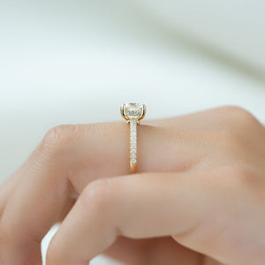 The Low Profile Kamellie Set With A 2 Carat Cushion Lab Diamond