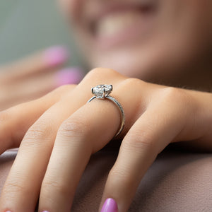 The Low Profile Kamellie Set With A Elongated Cushion Moissanite