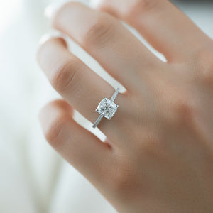 The Low Profile Kamellie Set With A Elongated Cushion Moissanite