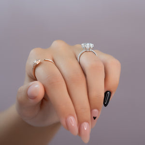 The Low Profile Kamellie Set With A 1 Carat Elongated Cushion Lab Diamond