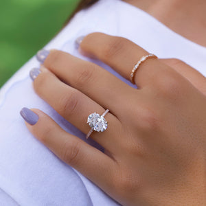 The Low Profile Kamellie Set With A 2 Carat Oval Lab Diamond