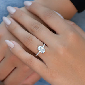 The Low Profile Kamellie Set With A 1 Carat Oval Lab Diamond