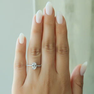 The Low Profile Kamellie Set With A 1 Carat Oval Lab Diamond