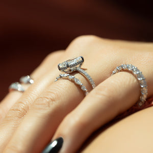 The Low Profile Kamellie Set With A 1 Carat Radiant Lab Diamond