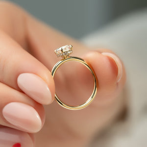 The Alex Set With A Oval Moissanite