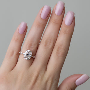 The Lucia Set With A Elongated Cushion Lab Diamond