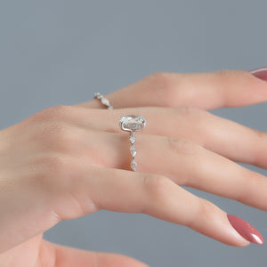 The Lucia Set With A 1.5 Carat Oval Lab Diamond
