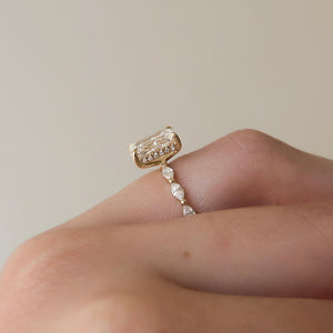 The Lucia Set With A 2.5 Carat Radiant Moissanite