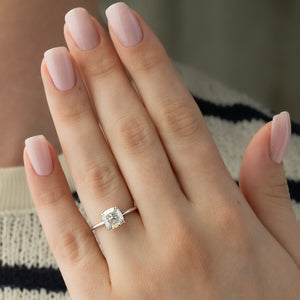 The Low Profile Kamellie Set With A 2 Carat Cushion Lab Diamond