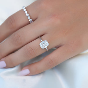 The Low Profile Kamellie Set With A 2 Carat Elongated Cushion Lab Diamond