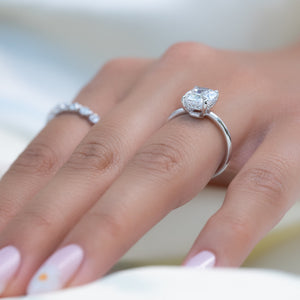 The Low Profile Kamellie Set With A 2 Carat Elongated Cushion Lab Diamond