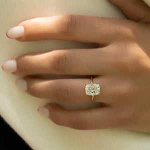 The Low Profile Kamellie Set With A 3 Carat Elongated Cushion Lab Diamond