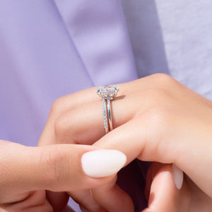 The Low Profile Kamellie Set With A 1 Carat Oval Lab Diamond