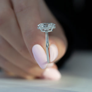 The Low Profile Kamellie Set With A 1 Carat Oval Lab Diamond