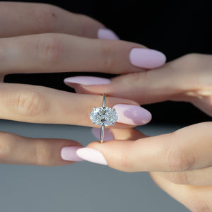 The Low Profile Kamellie Set With A 1 Carat Oval Lab Diamond