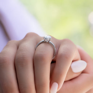 The Low Profile Kamellie Set With A 1 Carat Oval Lab Diamond