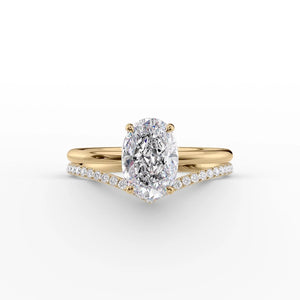 The Low Profile Kamellie Set With A Oval Moissanite