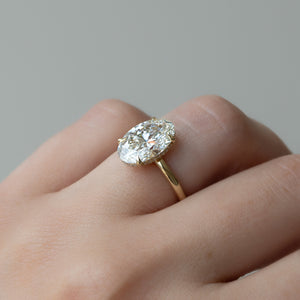 The Low Profile Kamellie Set With A 1 Carat Oval Moissanite