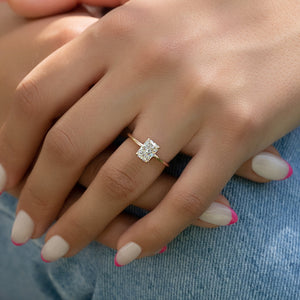 The Low Profile Kamellie Set With A 1.5 Carat Radiant Lab Diamond