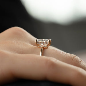 The Low Profile Kamellie Set With A 1.5 Carat Radiant Lab Diamond