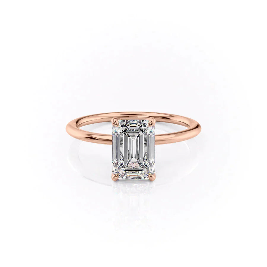 The Petal Kamellie Set With A 3.5 Carat Emerald Moissanite