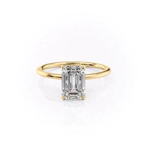 The Petal Kamellie Set With A 3.5 Carat Emerald Moissanite