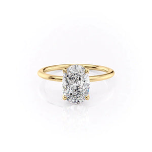 The Petal Kamellie Set With A 1.5 Carat Oval Moissanite