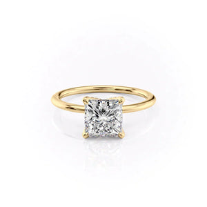 The Petal Kamellie Set With A 3.5 Carat Princess Moissanite