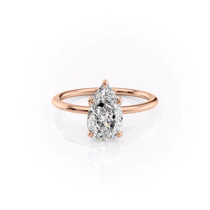 The Petal Kamellie Set With A 1.5 Carat Pear Moissanite