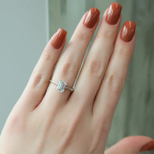 The Lexie Set With A 1.5 Carat Emerald Lab Diamond