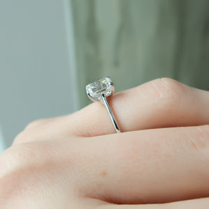 The Lexie Set With A 1.5 Carat Emerald Lab Diamond