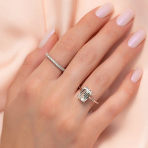 The Lexie Set With A 1.5 Carat Emerald Lab Diamond