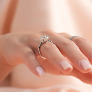 The Lexie Set With A 1.5 Carat Emerald Lab Diamond