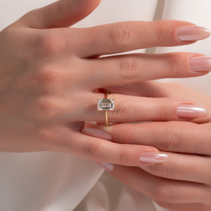 The Lexie Set With A 1 Carat Emerald Lab Diamond