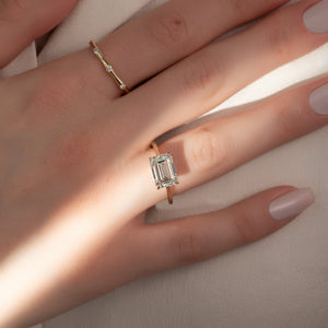 The Lexie Set With A 1 Carat Emerald Lab Diamond