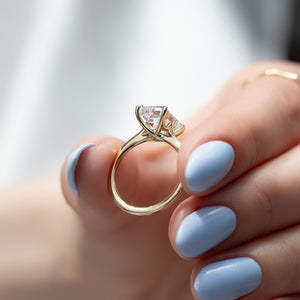 The Lexie Set With A 1 Carat Emerald Lab Diamond