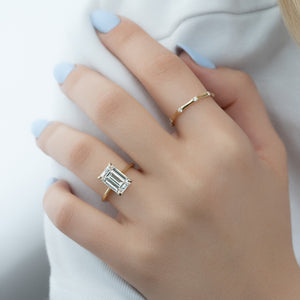 The Lexie Set With A 1 Carat Emerald Lab Diamond