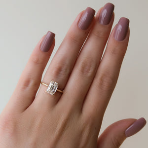 The Lexie Set With A 1 Carat Emerald Lab Diamond