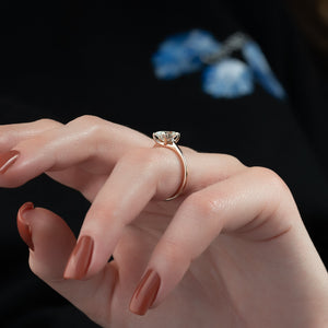 The Lexie Set With A 1 Carat Oval Lab Diamond