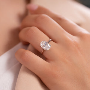 The Lexie Set With A 1 Carat Oval Lab Diamond