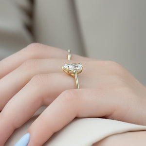 The Lexie Set With A 2 Carat Pear Lab Diamond