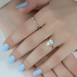 The Lexie Set With A Pear Moissanite