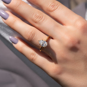 The Lexie Set With A Pear Moissanite