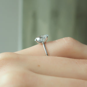 The Ashley Set With A Oval Lab Diamond