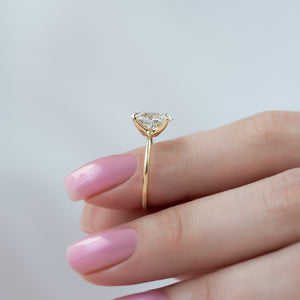 The Ashley Set With A 1 Carat Oval Lab Diamond