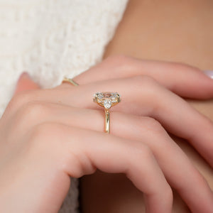 The Lauren Set With A Oval Moissanite