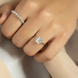 The Victoria Set With A Emerald Moissanite