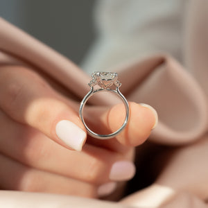 The Victoria Set With A Emerald Moissanite