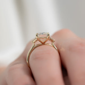 The Victoria Set With A 1 Carat Emerald Lab Diamond